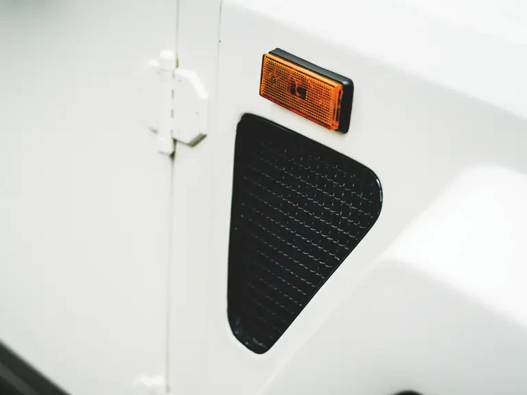 1988 Lamborghini LM002 - Image 24 of 31