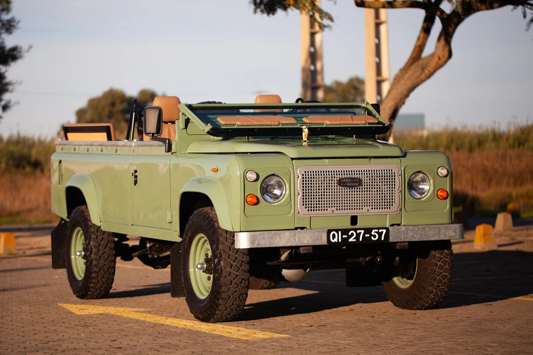 1988 Land Rover Defender 110 - Image 3 of 31