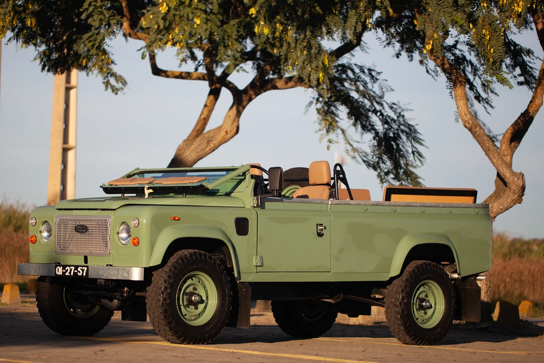 1988 Land Rover Defender 110 - Image 9 of 31
