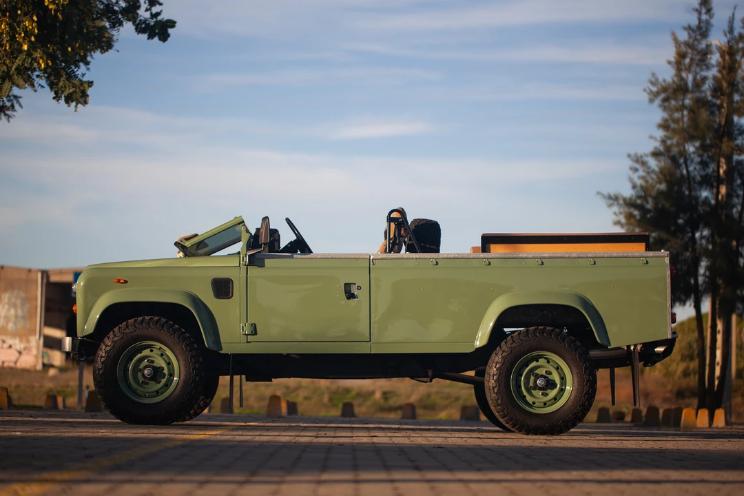 1988 Land Rover Defender 110 - Image 8 of 31