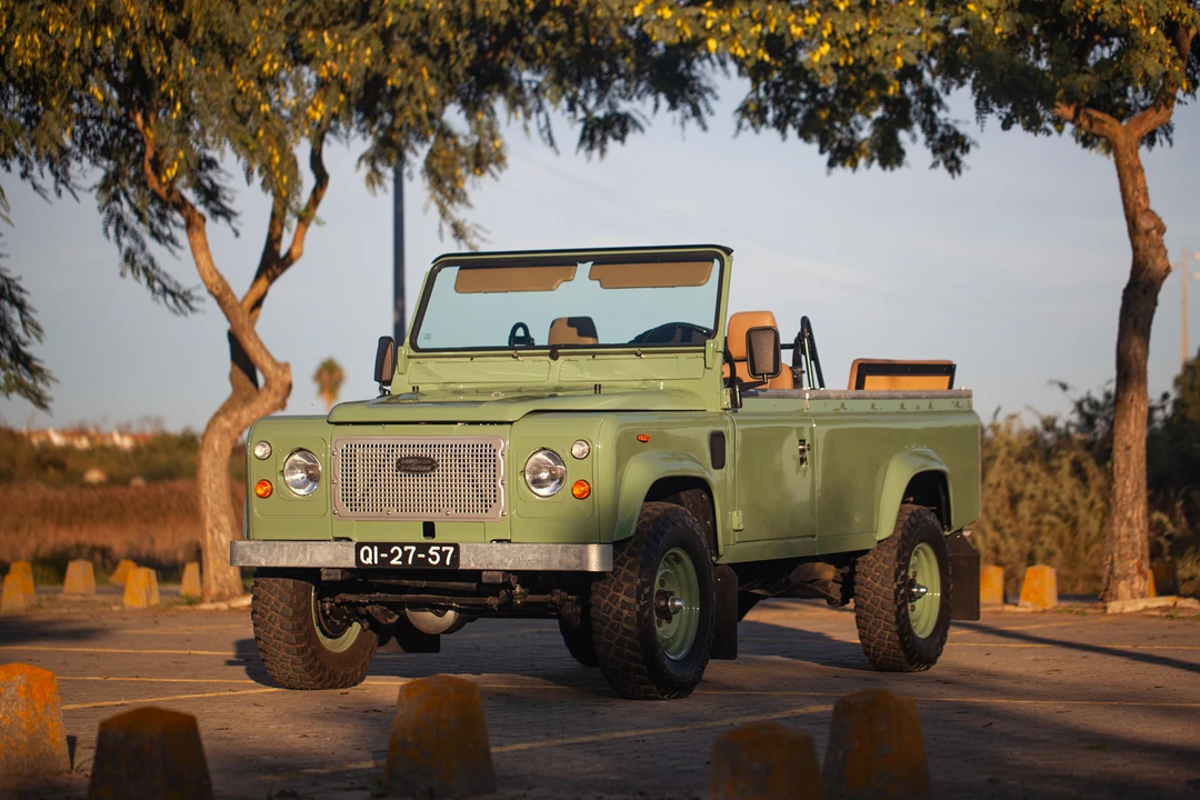 1988 Land Rover Defender 110 - Image 14 of 31