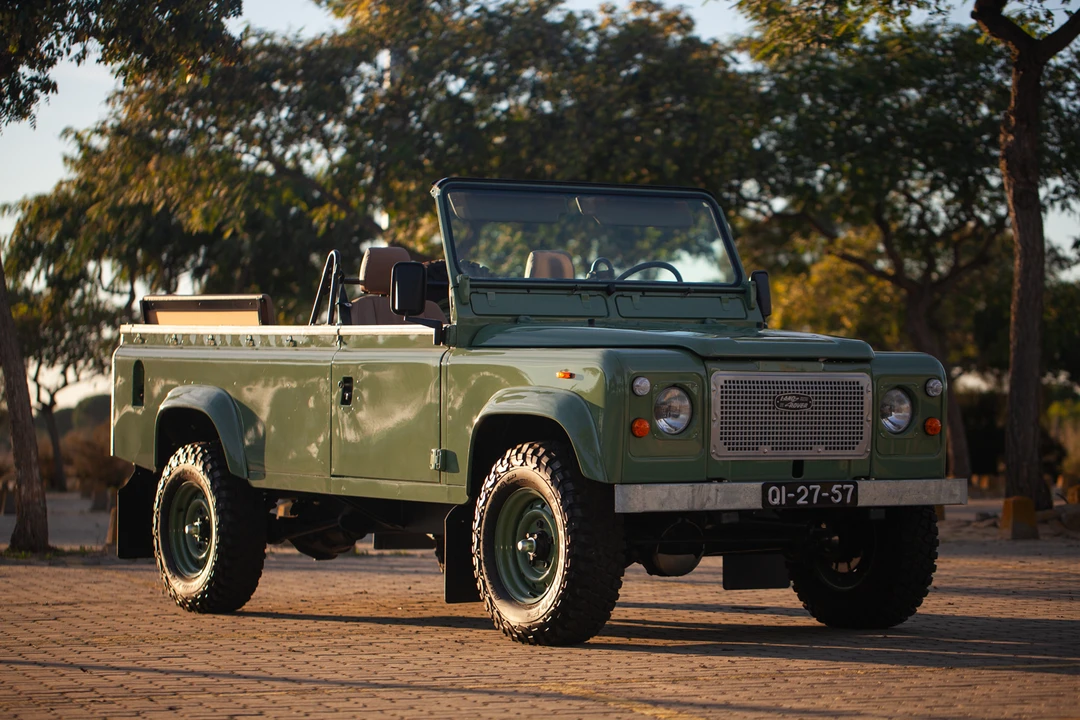 1988 Land Rover Defender 110 - Image 18 of 31