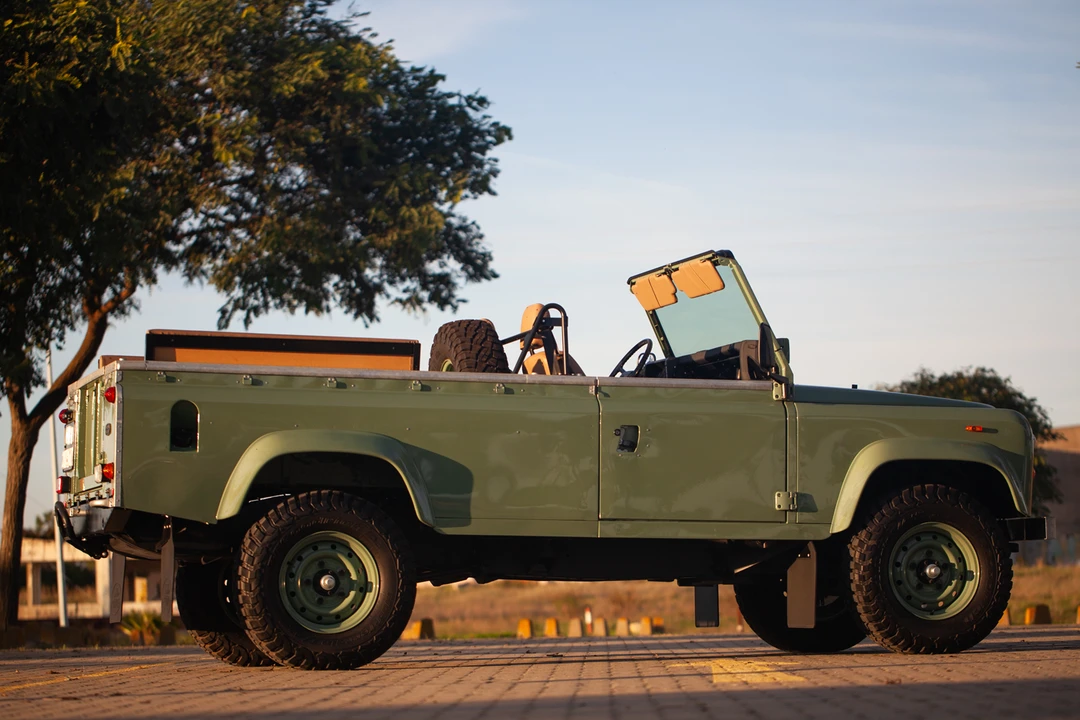 1988 Land Rover Defender 110 - Image 19 of 31