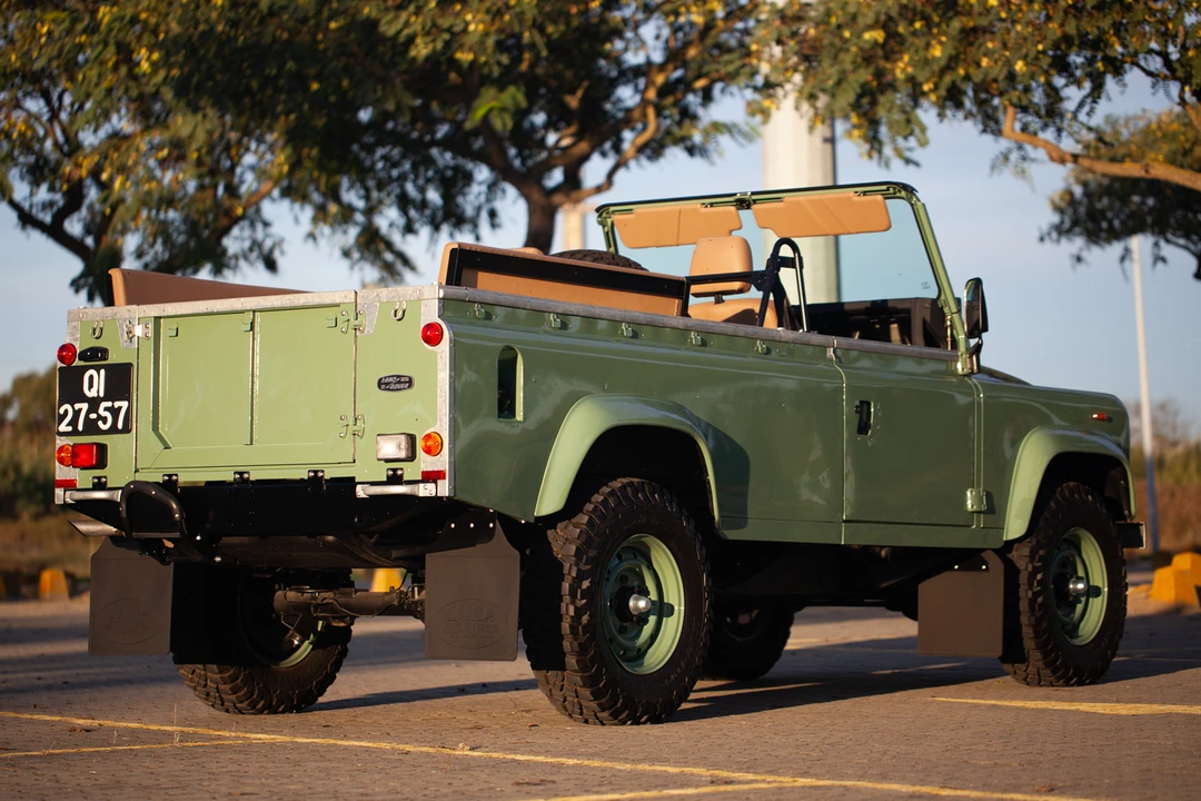1988 Land Rover Defender 110 - Image 20 of 31