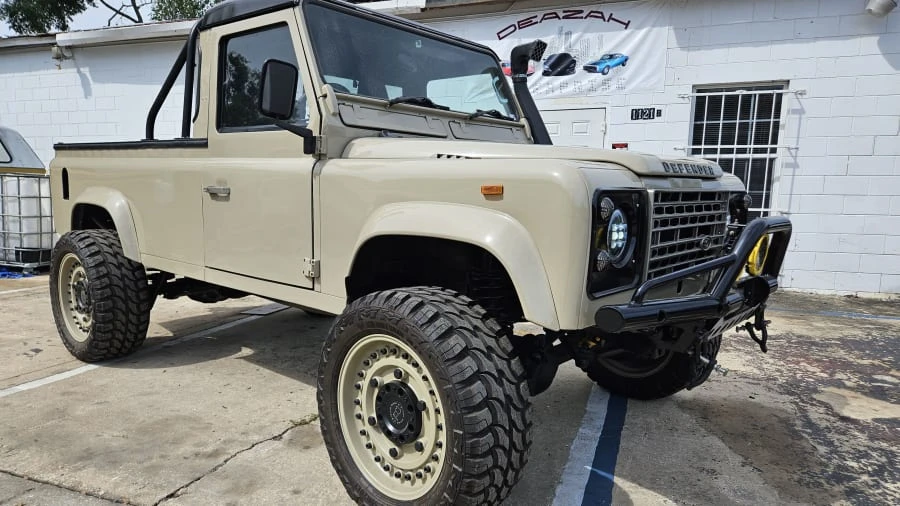 1988 Land Rover Defender 110 - Image 6 of 12