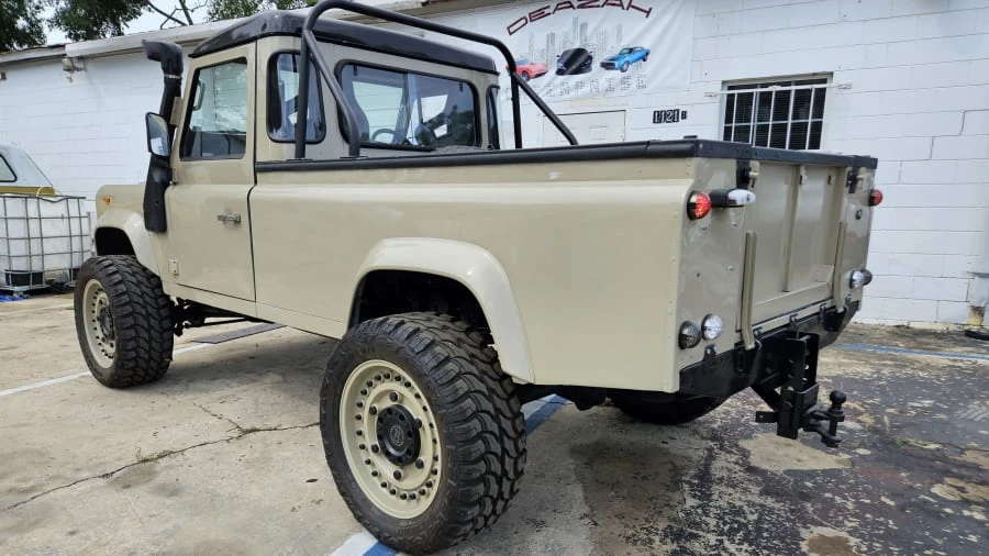 1988 Land Rover Defender 110 - Image 3 of 12
