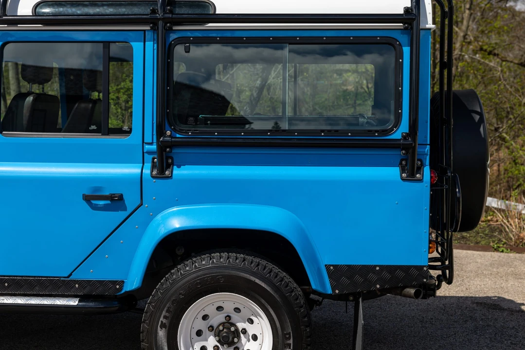 1988 Land Rover Defender 110 - Image 30 of 31