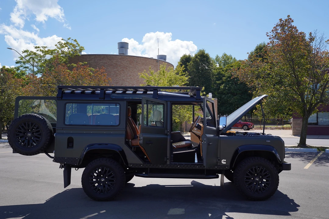 1988 Land Rover Defender 110 - Image 18 of 31