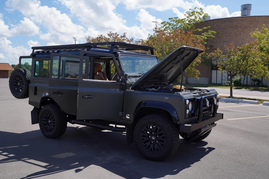 1988 Land Rover Defender 110 - Image 19 of 31
