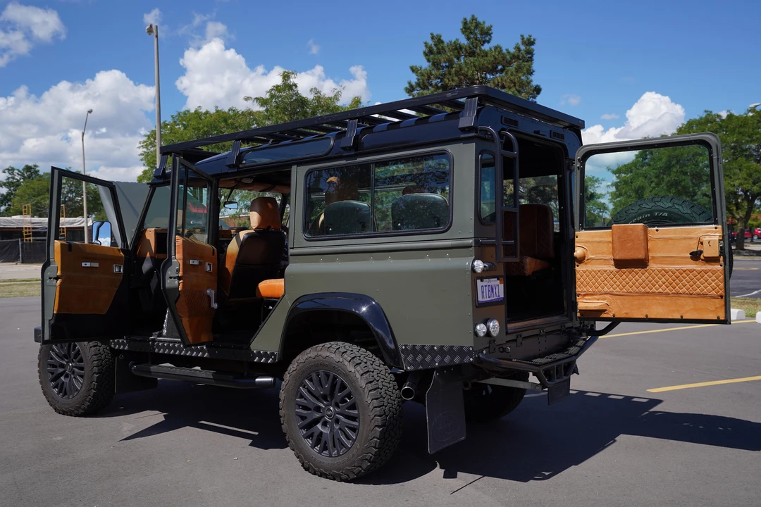 1988 Land Rover Defender 110 - Image 14 of 31