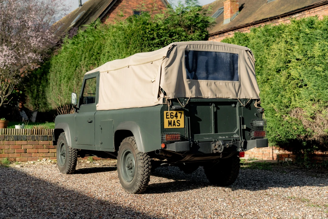 1988 Land Rover Defender 110 - Image 28 of 31