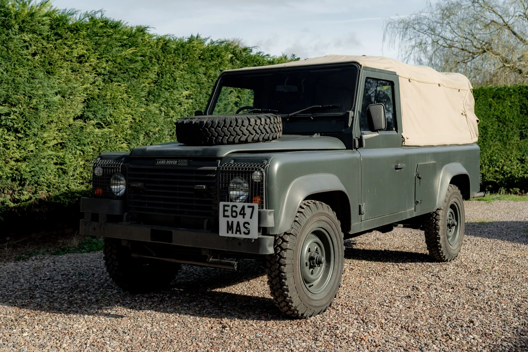 1988 Land Rover Defender 110 - Image 17 of 31