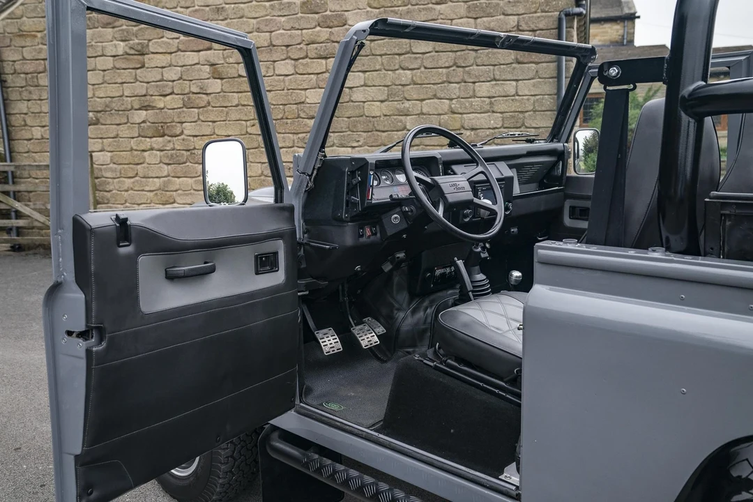 1988 Land Rover Defender 90 - Image 16 of 21