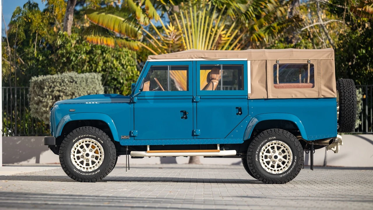 1988 Land Rover Defender 110 - Image 12 of 31