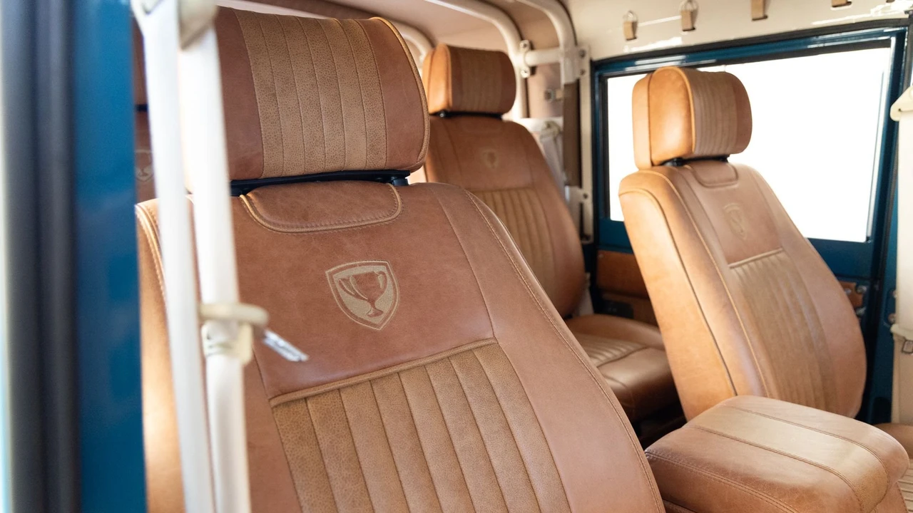 1988 Land Rover Defender 110 - Image 8 of 31