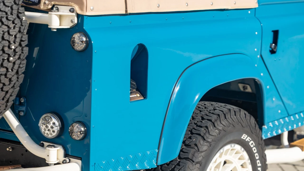 1988 Land Rover Defender 110 - Image 25 of 31