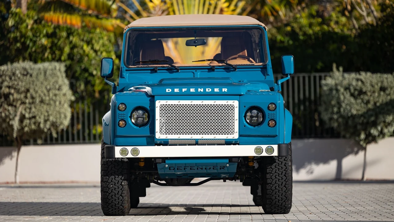 1988 Land Rover Defender 110 - Image 5 of 31