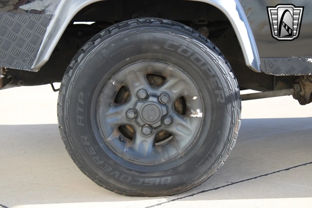 1988 Land Rover Defender 110 - Image 11 of 12