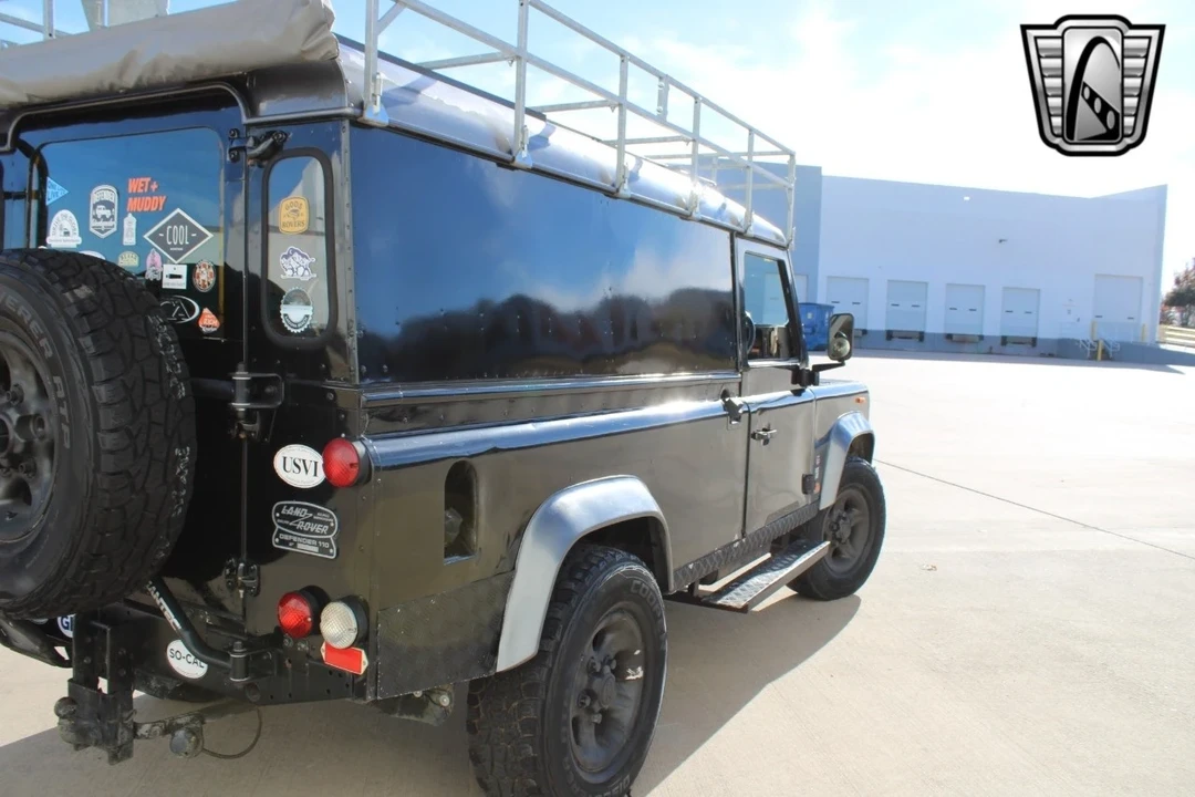 1988 Land Rover Defender 110 - Image 16 of 21