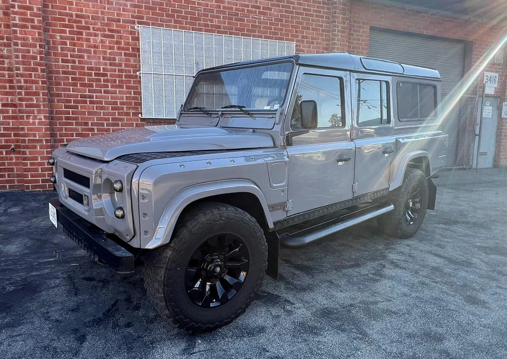 1988 Land Rover Defender 110 - Image 3 of 31