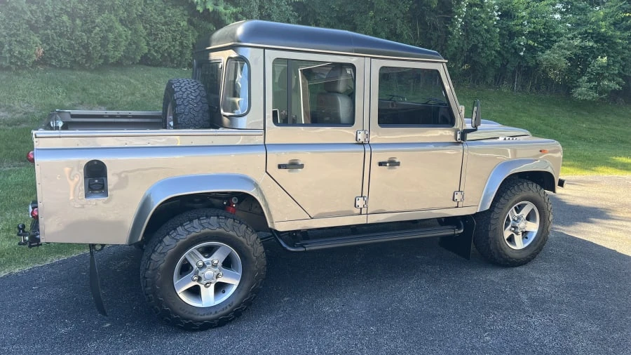 1988 Land Rover Defender 110 - Image 8 of 23