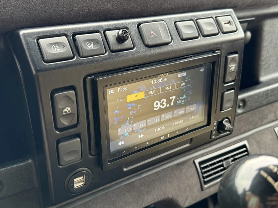 1988 Land Rover Defender 110 - Image 24 of 31