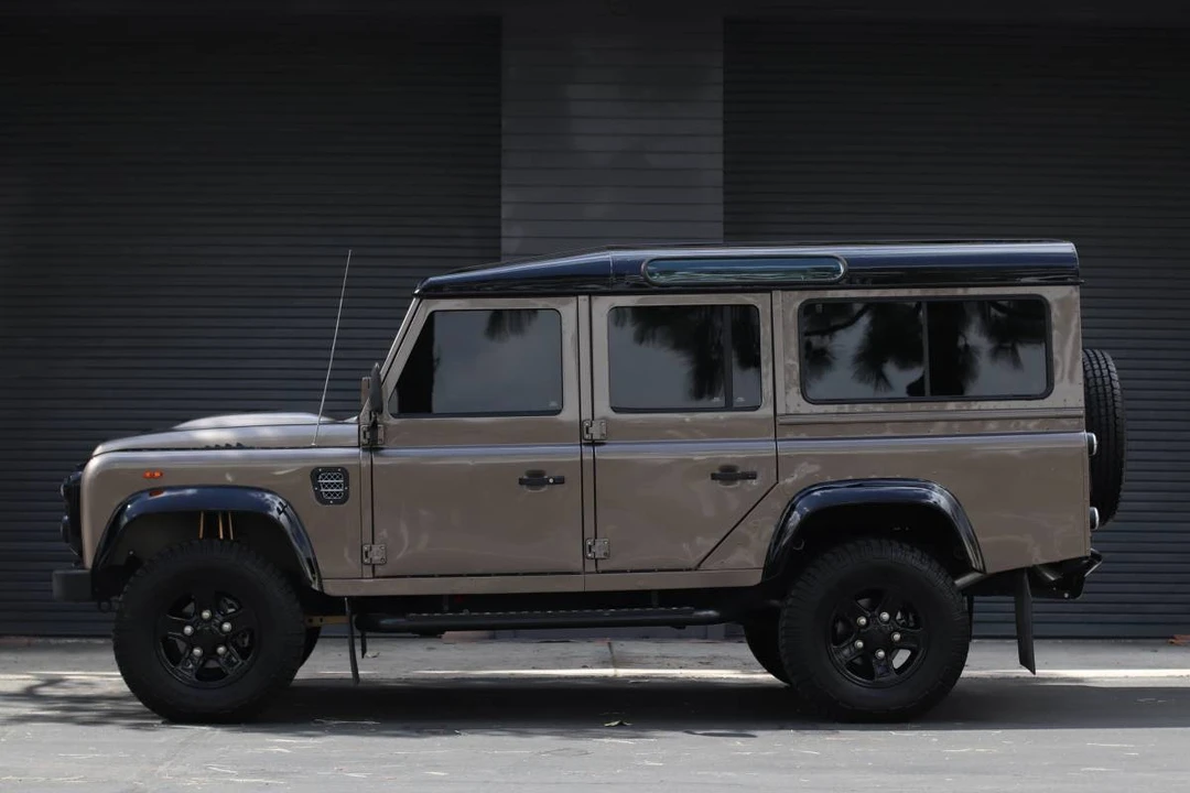 1988 Land Rover Defender 110 - Image 5 of 21