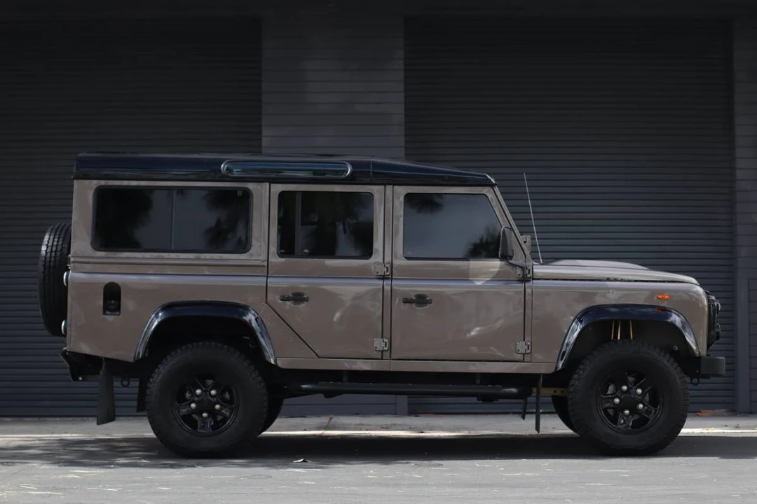 1988 Land Rover Defender 110 - Image 4 of 21