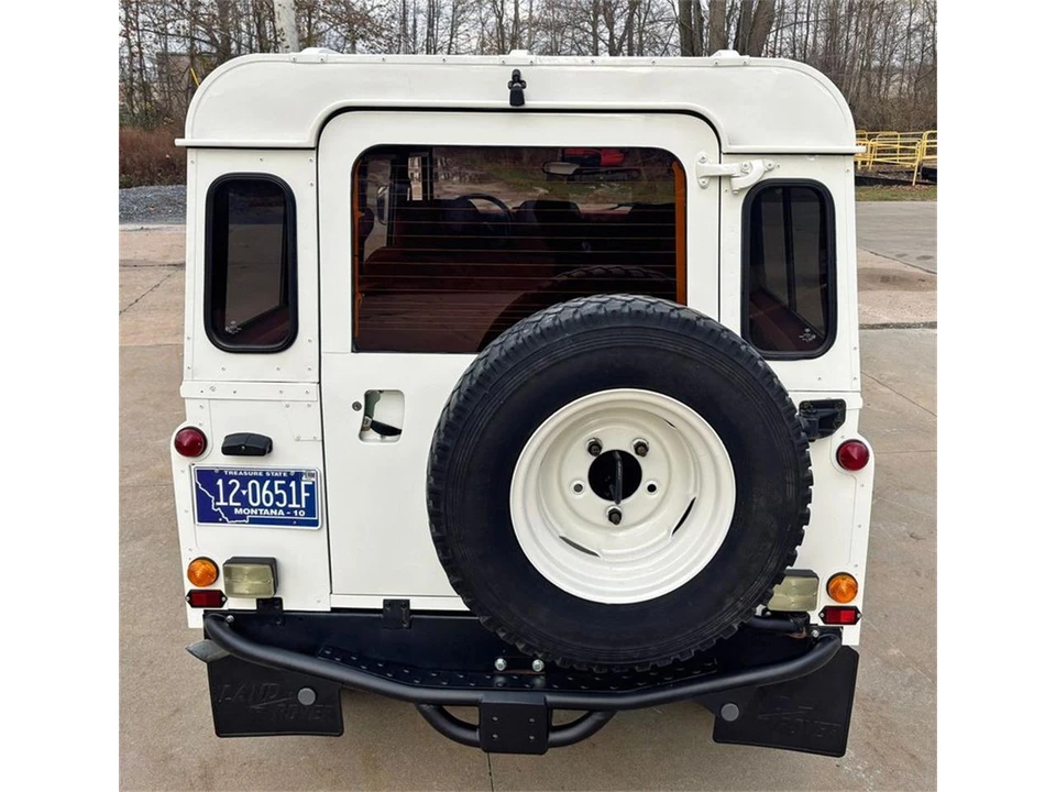 1988 Land Rover Defender 110 - Image 14 of 31