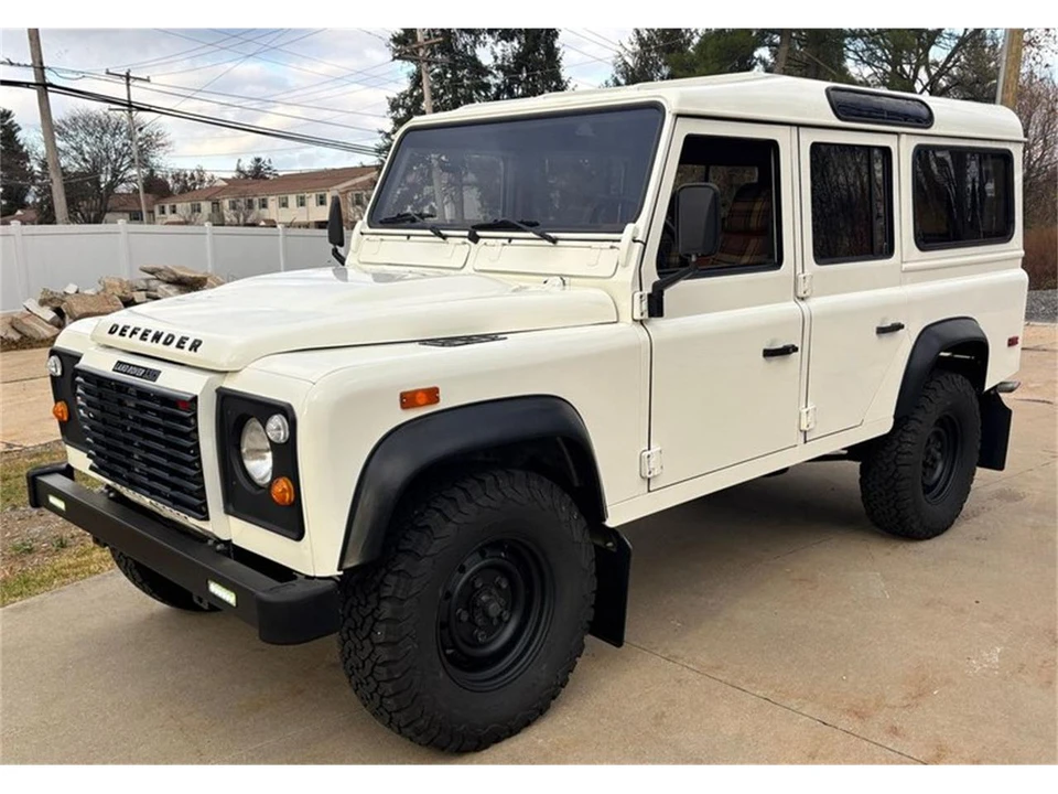 1988 Land Rover Defender 110 - Image 4 of 31