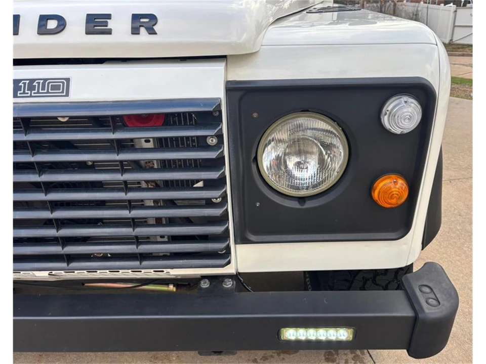 1988 Land Rover Defender 110 - Image 20 of 31