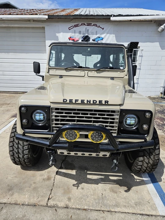 1988 Land Rover Defender 110 - Image 10 of 15