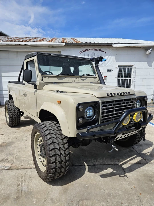 1988 Land Rover Defender 110 - Image 9 of 15