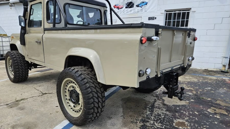 1988 Land Rover Defender 110 - Image 7 of 15