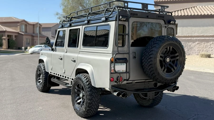 1988 Land Rover Defender 110 - Image 7 of 28