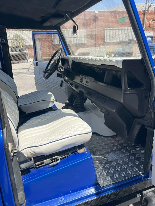 1988 Land Rover Defender 110 - Image 13 of 25