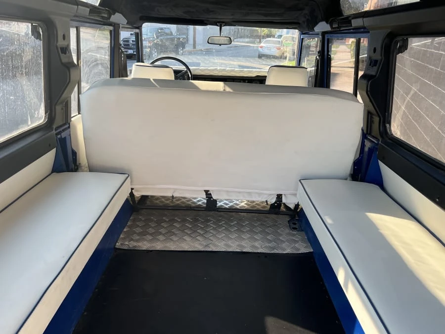 1988 Land Rover Defender 110 - Image 17 of 25