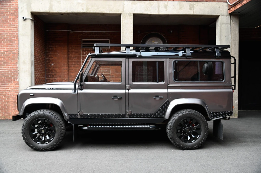 1988 Land Rover Defender 110 - Image 9 of 31