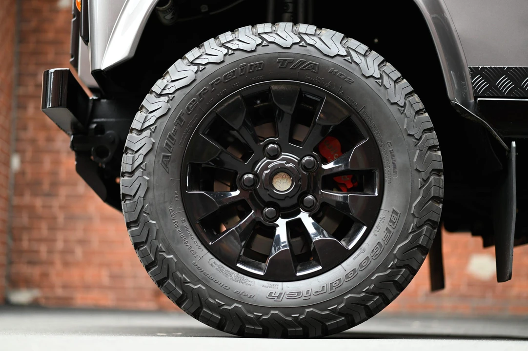 1988 Land Rover Defender 110 - Image 27 of 31