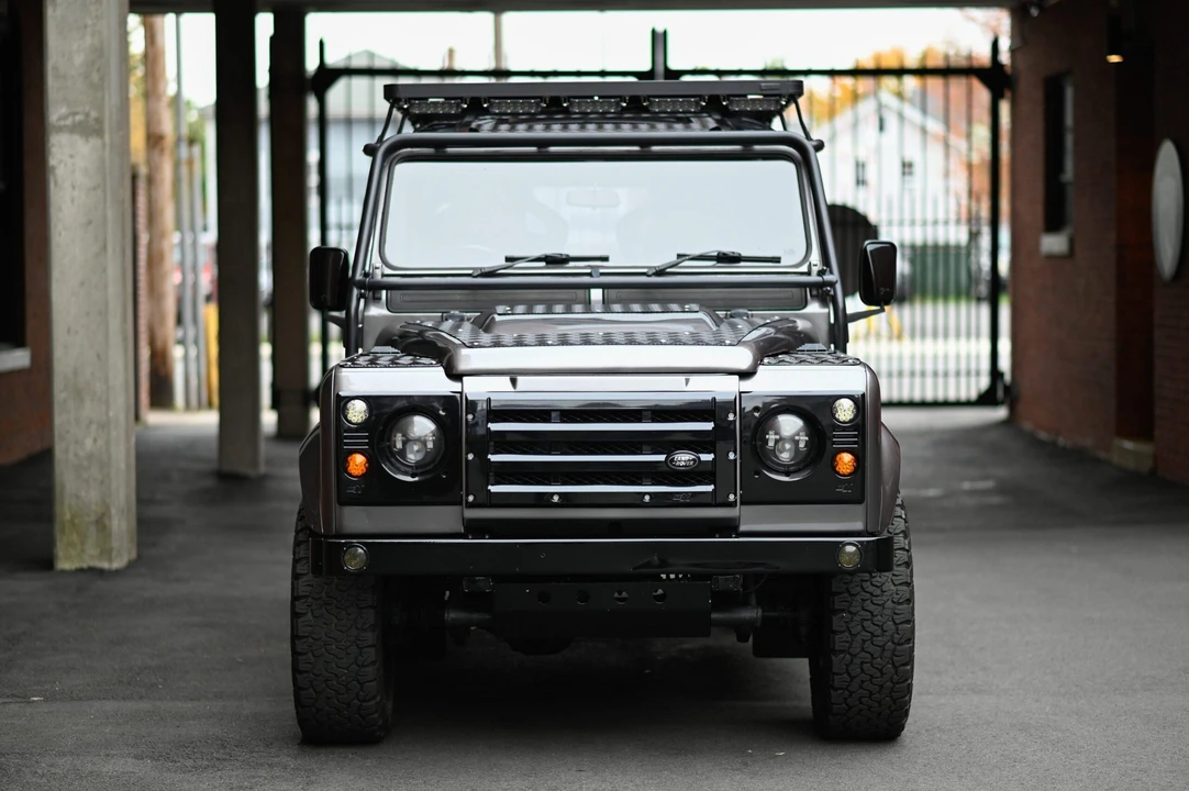 1988 Land Rover Defender 110 - Image 2 of 31