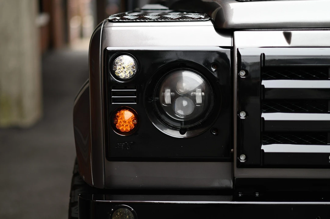 1988 Land Rover Defender 110 - Image 15 of 31