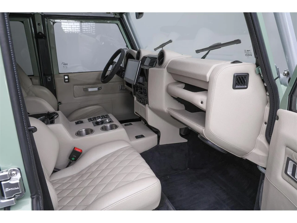 1988 Land Rover Defender 110 - Image 4 of 31