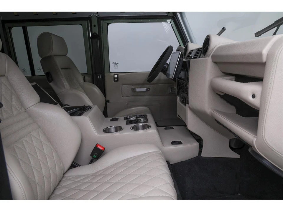 1988 Land Rover Defender 110 - Image 19 of 31