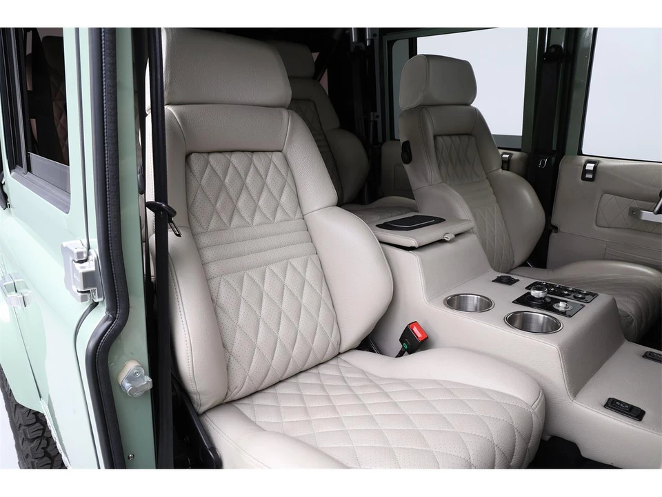 1988 Land Rover Defender 110 - Image 24 of 31