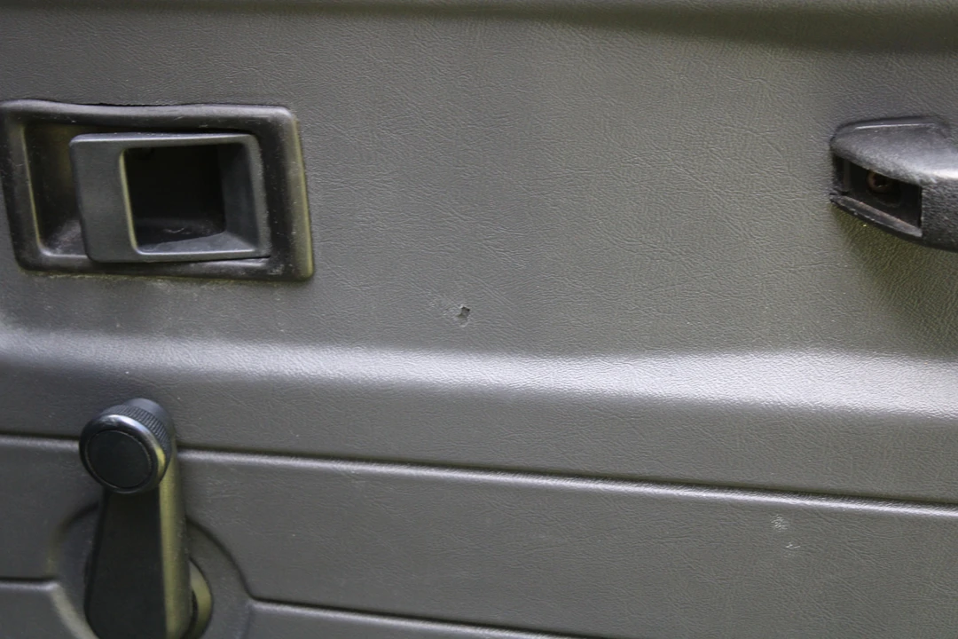 1988 Land Rover Defender 110 - Image 5 of 31