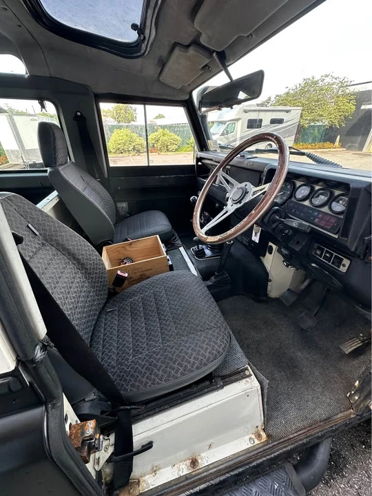 1988 Land Rover Defender 90 - Image 9 of 18
