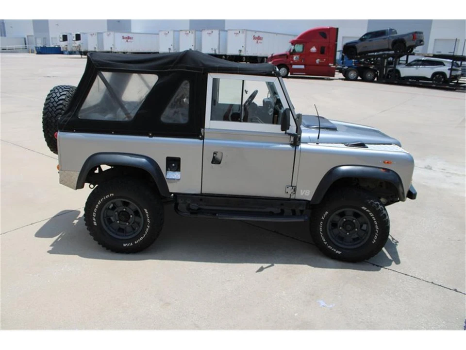1988 Land Rover Defender 90 - Image 17 of 31