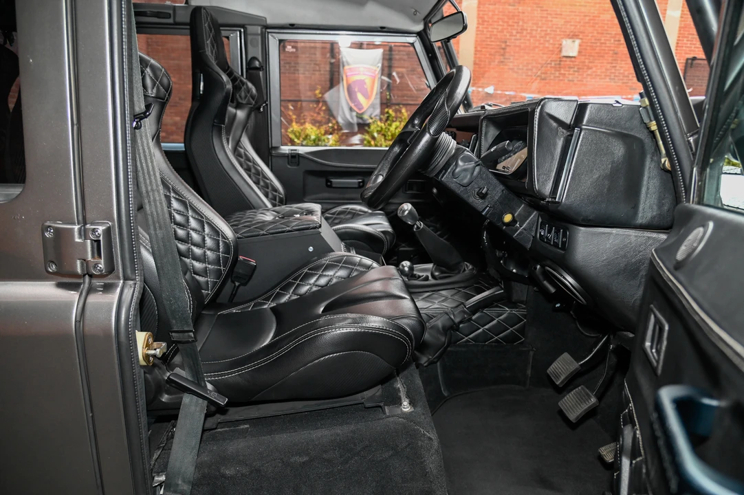 1988 Land Rover Defender 110 - Image 5 of 9