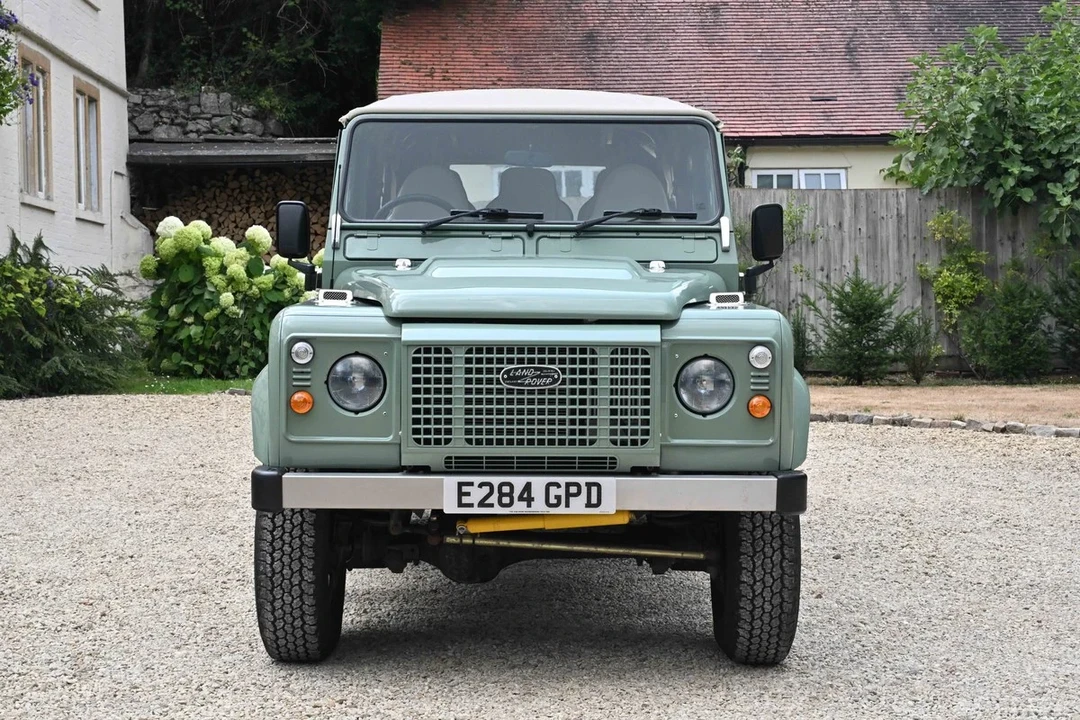 1988 Land Rover Defender 110 - Image 2 of 30