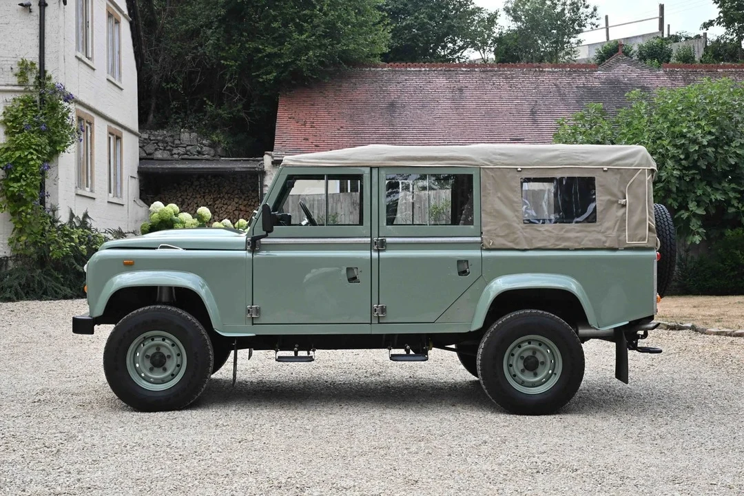 1988 Land Rover Defender 110 - Image 7 of 30